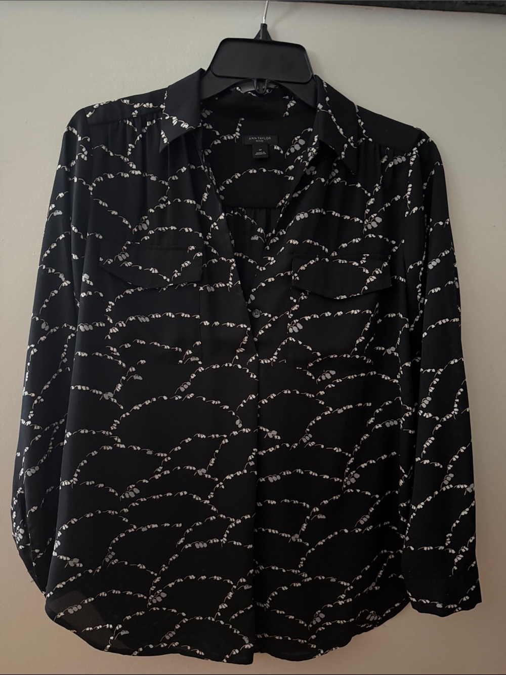 Ann Taylor Black Blouse with White Abstract Dot Chain Print